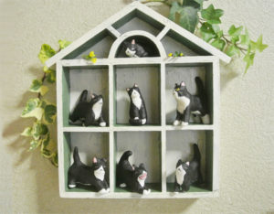 little cat apartment