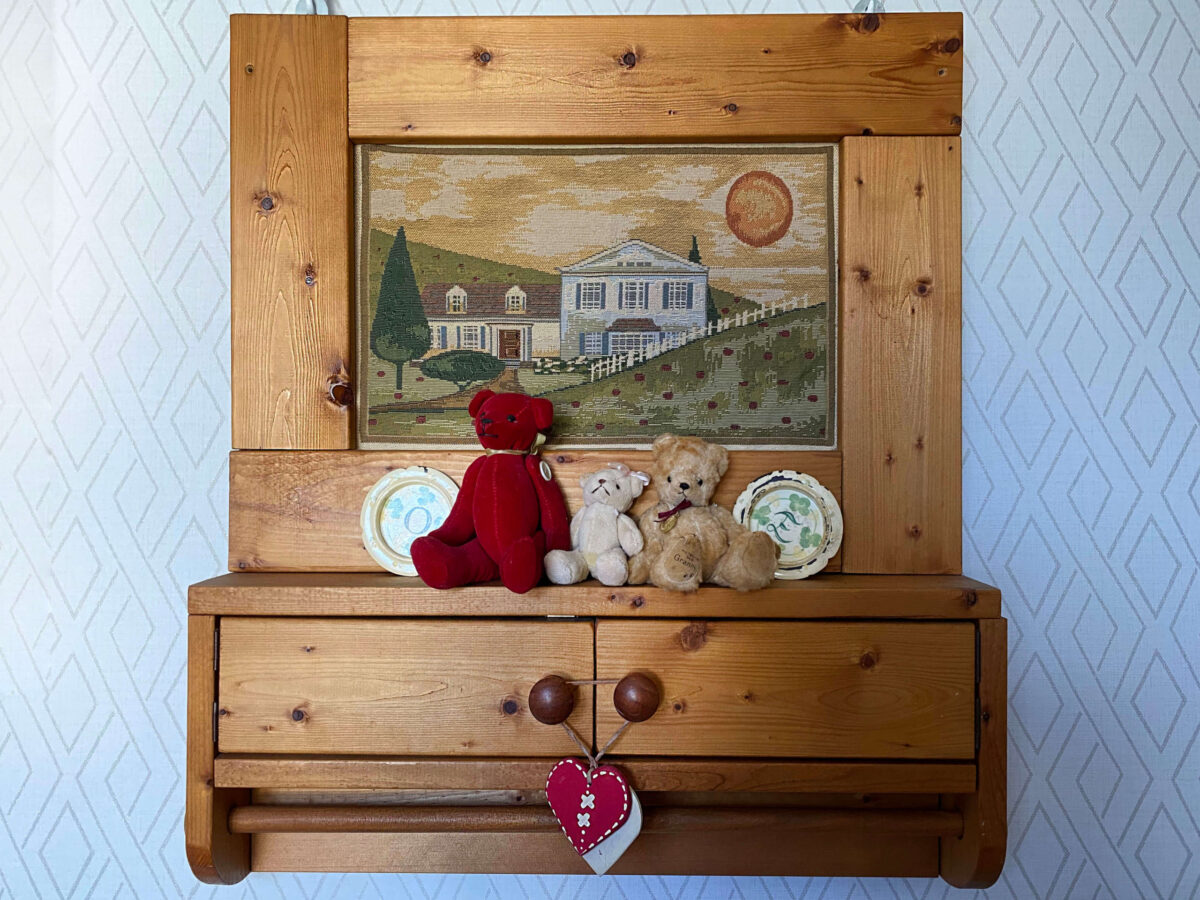 wood carving_towel rack